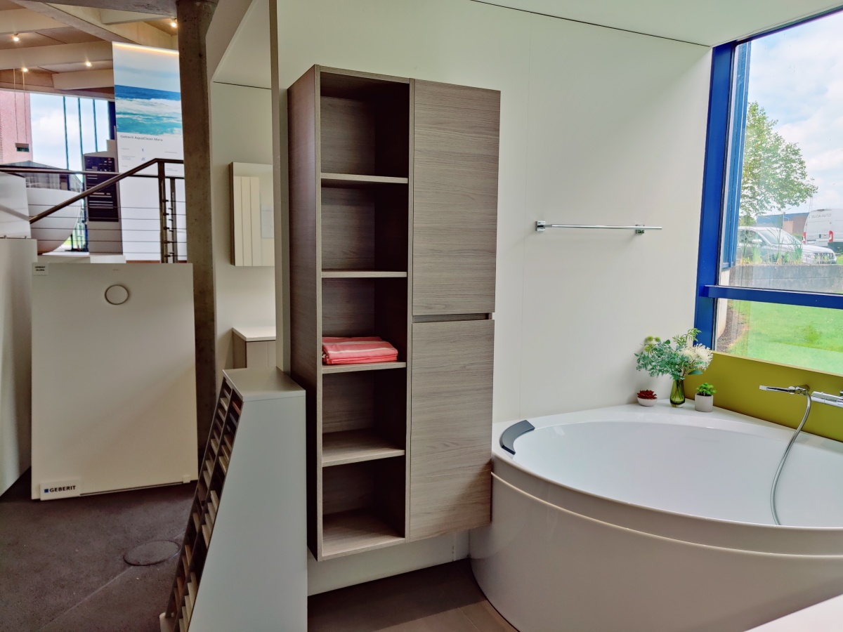 sleurs kolomkast belgisch design badkamer